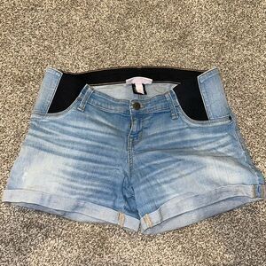 Isabel Maternity shorts - like new - size 4 - Midi Shorts